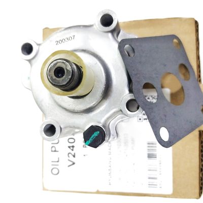 Kubota Parts Oil Pump 15471-35013 19077-01504 17111-36410 For V2203 V2403 Engine